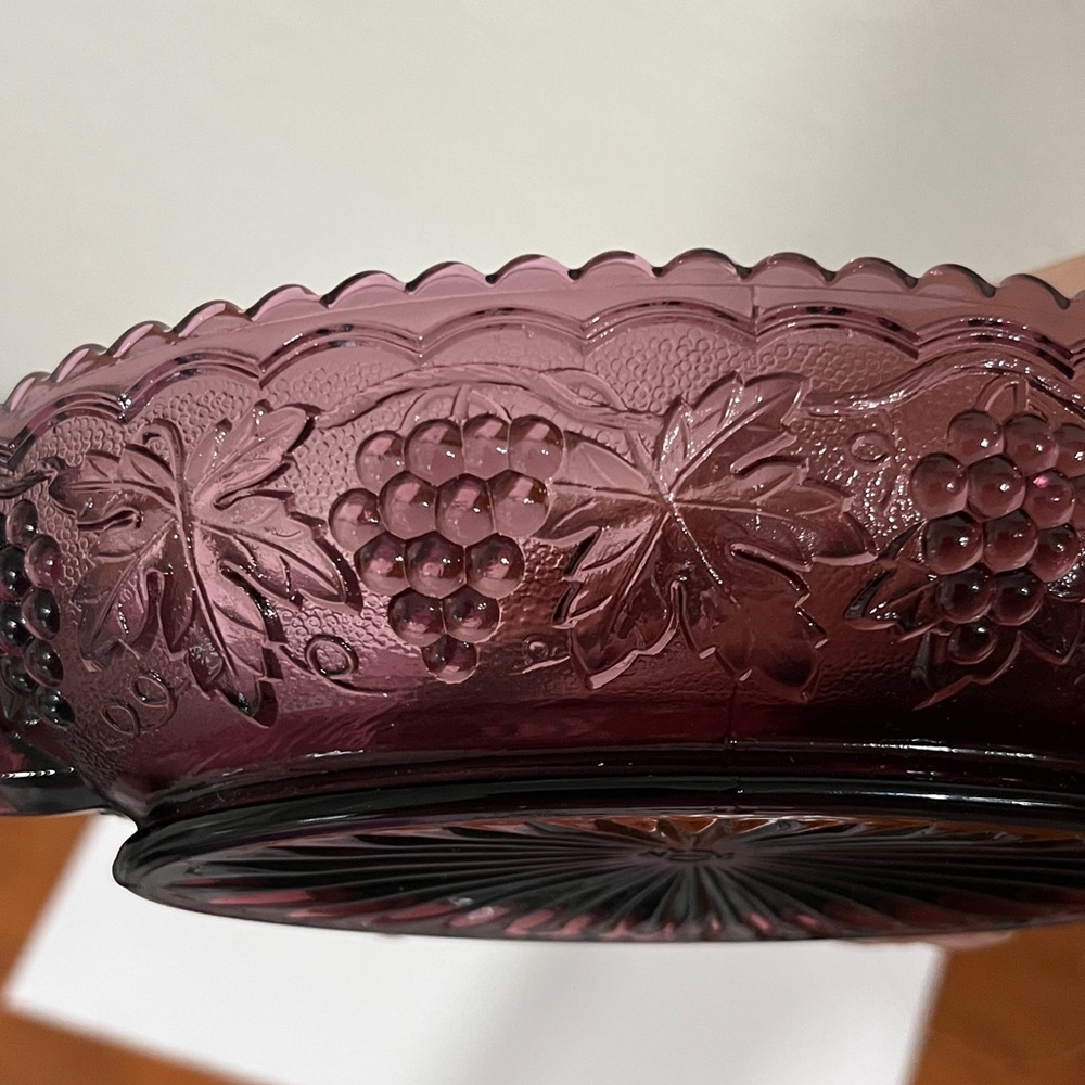 Imperial Glass Rare Amethyst Grapes and Leaves Scalloped Handled Oval Dish - Picture 3 of 8